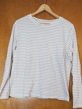 Long-Sleeve Crewneck Stripe Shirt - White with Thin Black Stripes